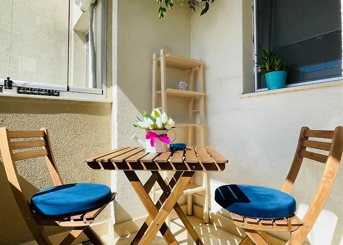 Marc House Апартаменти