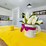 Marc House Apartment *